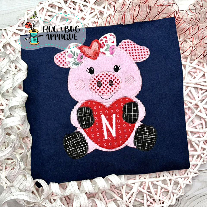 Pig Bow Holding Heart Zig Zag Stitch Applique Design